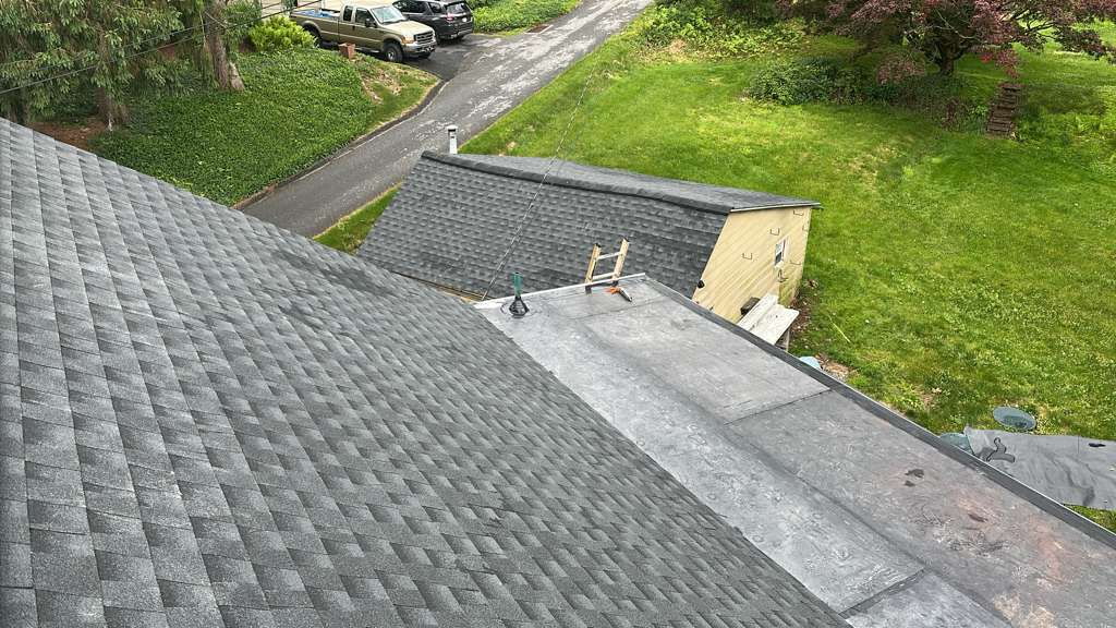 New architectural shingle roof installed on a home in Oley, PA
